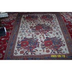 Antiqe carpet and rug og glass